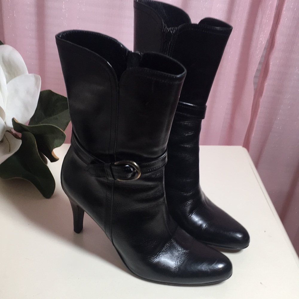 Charles David Black belted ankle boots 7